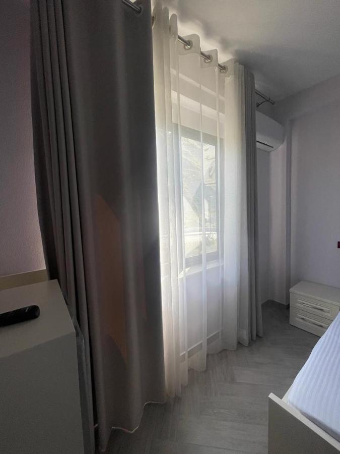 Hotel Ferrara Durres Exterior photo