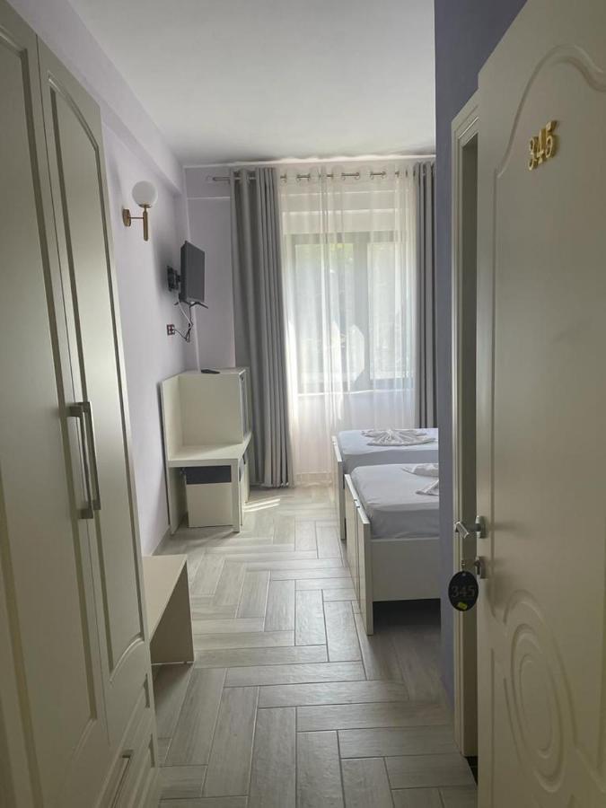 Hotel Ferrara Durres Exterior photo